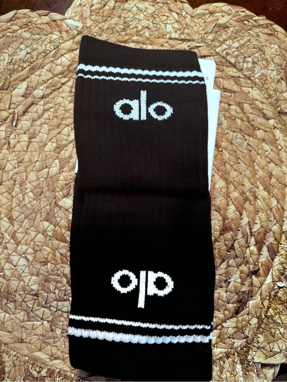 Alo Unisex Half-Crew Throwback Sock Size Large